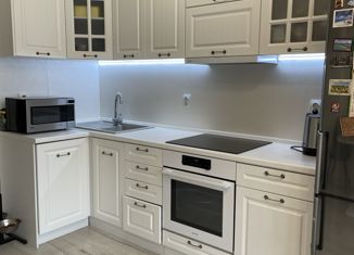 Продам трехкомнатную квартиру, 66 м2, Находка, Северный проспект, 6
