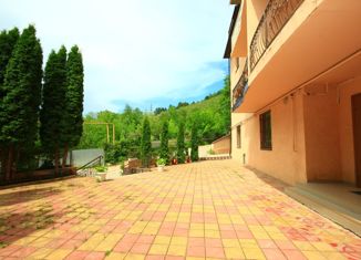 5-комнатная квартира на продажу, 180 м2, Кисловодск, улица Декабристов, 39А