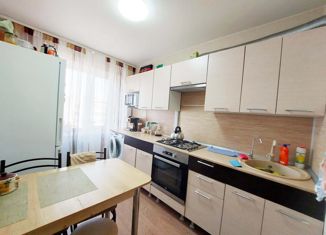 Продается 2-ком. квартира, 47 м2, Ейск, Красная улица, 59