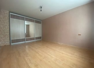 Продам 2-ком. квартиру, 48.7 м2, Соликамск, улица Розалии Землячки, 27