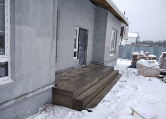 Продаю дом, 105 м2, посёлок городского типа Красные Ткачи, улица Юности, 6