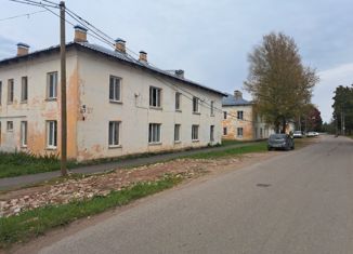 Продажа 2-комнатной квартиры, 52.3 м2, поселок городского типа Пролетарий, Октябрьская улица, 37