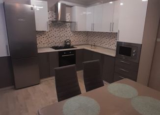 Продается 2-ком. квартира, 65 м2, Саратов, улица имени К.П. Панченко, 7, жилой район Солнечный-2