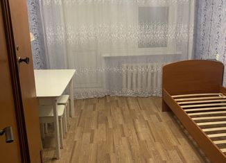 Продажа четырехкомнатной квартиры, 80 м2, Элиста, 2-й микрорайон, 22, 2-й микрорайон
