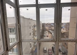 Продажа 2-ком. квартиры, 67 м2, Астрахань, улица Аристова, Трусовский район