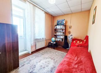 Продаю 3-комнатную квартиру, 81 м2, Екатеринбург, улица Машиностроителей, 10, улица Машиностроителей