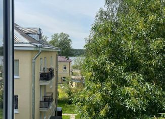 Продам комнату, 121.2 м2, Кировск, улица Победы, 1