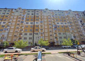 Продам 2-ком. квартиру, 67 м2, Каспийск, Кавказская улица, 18, ЖК Стройко