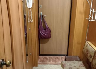 Продаю 1-ком. квартиру, 30 м2, Новочебоксарск, Молодёжная улица, 11