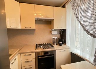 Продажа трехкомнатной квартиры, 56.4 м2, Москва, Бобруйская улица, 4к2, метро Молодёжная