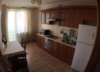 Сдам 1-комнатную квартиру, 40 м2, Калининградская область, Интернациональная улица, 70