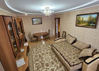 Трехкомнатная квартира в аренду, 70 м2, Астрахань, улица Адмирала Нахимова, 265, Советский район