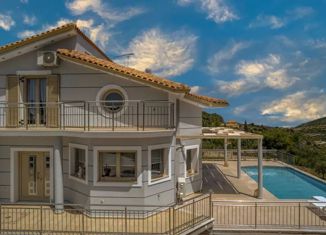 Продается дом, 250 м2, село Краевско-Армянское, улица Саят-Нова, 56