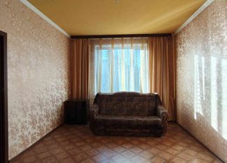 Продается 2-комнатная квартира, 54.5 м2, Оленегорск, улица Капитана Иванова, 9