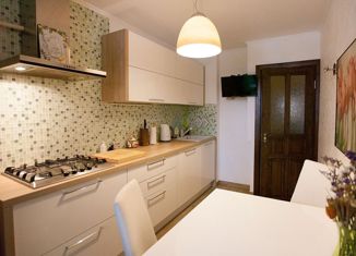 Продам 3-ком. квартиру, 63.6 м2, Ярославль, улица Салтыкова-Щедрина, 57/17, Кировский район