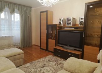 Сдается в аренду 3-ком. квартира, 70 м2, Арзамас, Архитектурная улица, 2А