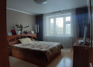 Продаю 3-комнатную квартиру, 80.6 м2, Азнакаево, улица Исхаки, 5А