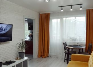 Продам двухкомнатную квартиру, 45.2 м2, Кемеровская область, бульвар Строителей, 23А