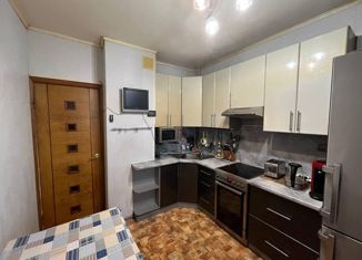 Продается трехкомнатная квартира, 80.4 м2, Москва, Старобитцевская улица, 21к1, метро Лесопарковая