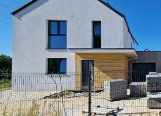 Продаю дом, 140 м2, посёлок городского типа Яблоновский, Луговая улица, 58