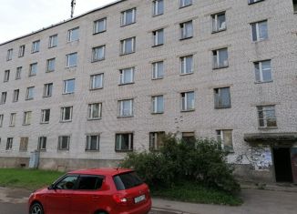 Продаю комнату, 120 м2, Тосно, улица Максима Горького, 2