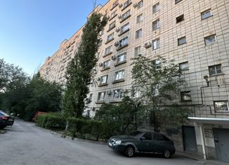 Продается 3-ком. квартира, 57.6 м2, Волгоград, Кировский район, улица Кирова, 133А
