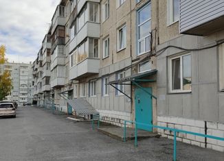 Четырехкомнатная квартира на продажу, 89.4 м2, Ачинск, 3-й Привокзальный микрорайон, 19Б