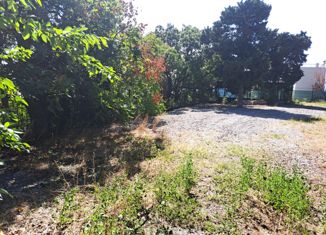 Земельный участок на продажу, 20.1 сот., поселок городского типа Береговое, Кипарисная улица, 26Б