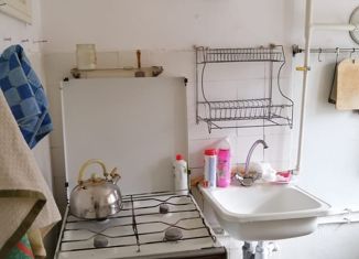 Продам 2-ком. квартиру, 45 м2, Альметьевск, улица Белоглазова, 153