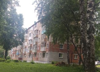 Продам 3-комнатную квартиру, 41.2 м2, Чувашия, улица Жени Крутовой, 15