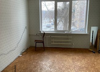 Продам 3-ком. квартиру, 61 м2, поселок городского типа Актюбинский, улица Губкина, 39