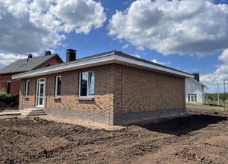 Продается четырехкомнатная квартира, 105 м2, село Акбердино, Тенистая улица, 36