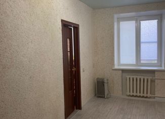 Продаю двухкомнатную квартиру, 42.3 м2, Еманжелинск, улица Титова, 15