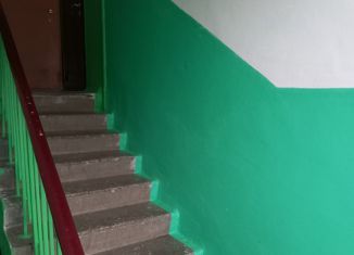 Продается трехкомнатная квартира, 40.9 м2, Балаково, улица Титова, 19