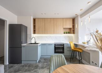 Двухкомнатная квартира на продажу, 58 м2, Москва, улица Главмосстроя, 14, район Солнцево