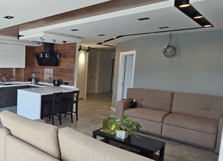 Продажа 3-ком. квартиры, 99 м2, Самара, метро Российская, улица Карла Либкнехта, 8