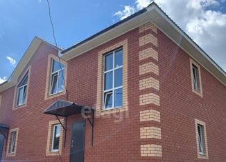 Продаю таунхаус, 127.6 м2, деревня Зинино, улица Роз