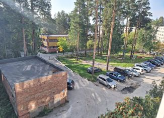 Продается 3-комнатная квартира, 66.6 м2, поселок городского типа Рефтинский, Юбилейная улица, 5