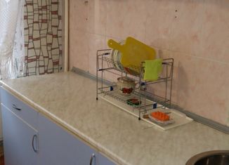 Сдам в аренду комнату, 100 м2, Уфа, улица Шафиева, 46/1