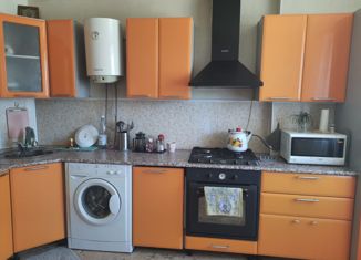 Продажа 3-комнатной квартиры, 62 м2, поселок городского типа Арти, Заводская улица, 18