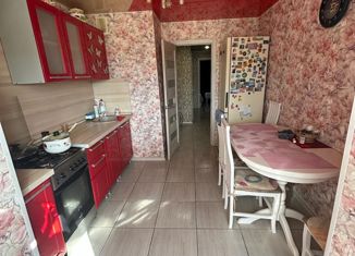 Продам трехкомнатную квартиру, 67 м2, посёлок Каменный, Комсомольская улица, 1