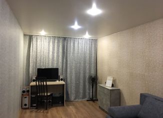 Продам 3-ком. квартиру, 63 м2, Глазов, улица Толстого, 38