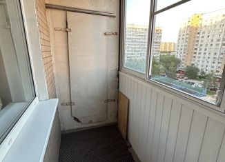 Продается 2-комнатная квартира, 52 м2, Москва, улица Скульптора Мухиной, 7, метро Новопеределкино
