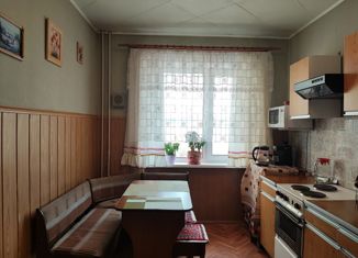 Продаю трехкомнатную квартиру, 69.8 м2, Магадан, улица Наровчатова, 4
