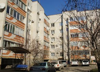 Продаю 4-комнатную квартиру, 100 м2, Ейск, Красная улица, 55