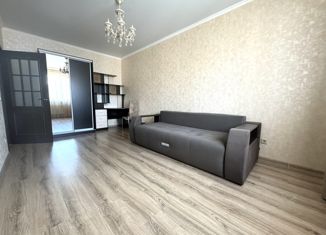 Продажа 2-ком. квартиры, 55 м2, Краснодар, улица Генерала Шифрина, 1/1