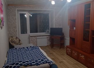 Продаю 2-ком. квартиру, 53.4 м2, село Чарышское, Советская улица, 14