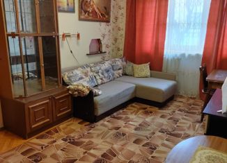 Продаю 3-комнатную квартиру, 55 м2, Севастополь, улица Маршала Блюхера, 13