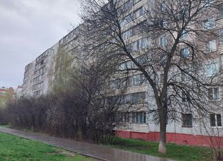 Продается 1-комнатная квартира, 33 м2, Кировская область, улица Дзержинского, 11