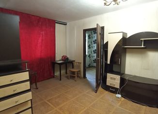 Продам 2-ком. квартиру, 41.2 м2, Находка, улица Малиновского, 4